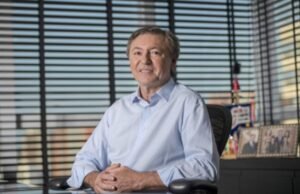 CEO da rede de farmácias Santa Branca é eleito presidente da CDL Fortaleza