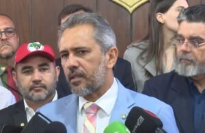 Ciro parece ter inveja de Camilo, diz Elmano