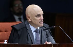 Alexandre de Moraes vota para reabrir inquérito contra presidente do PL por golpe