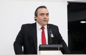 Ozires Pontes deixará presidência do PSDB no Ceará após filiação de Ciro Gomes