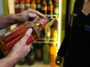 Quixeramobim e São Gonçalo do Amarante registram casos suspeitos de intoxicação por metanol