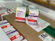 Ceará recebe primeiro lote de medicamento inovador para tratamento do câncer de mama no SUS