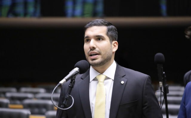 André Fernandes