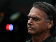 Bolsonaro diz ter “surto” causado por remédios ao tentar violar tornozeleira, mas tem prisão mantida