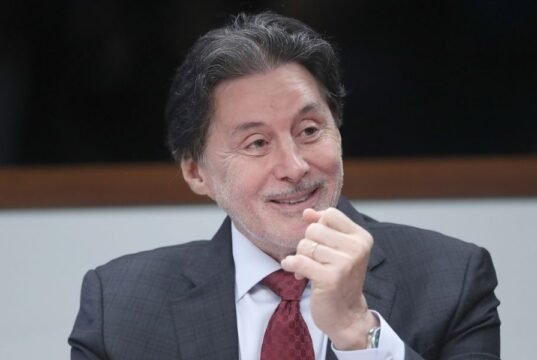 Eunício recebe apoios de lideranças de Jaguaribara e Mombaça para pré-candidatura ao Senado