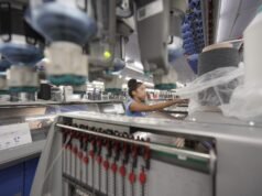 Ceará lidera crescimento industrial no Nordeste e registra alta de 2,9% em setembro