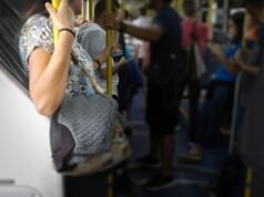 Assédio nos transportes: um problema diário que exige ação imediata