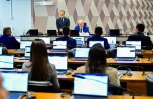 CCJ do Senado aprova fim da escala 6×1 e redução da jornada de trabalho para 36 horas semanais