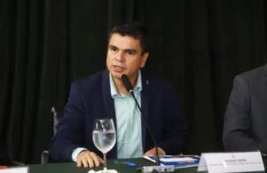 Chagas deve sair da Casa Civil até março de 2026 para disputar eleição