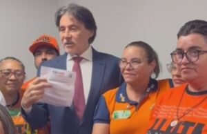 Eunício recebe reconhecimento dos agentes de saúde pela aprovação do piso nacional da categoria