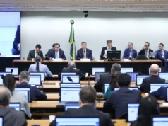 Comissão do Congresso aprova orçamento de 2026 com previsão de despesas de R$ 6,5 trilhões e superávit de R$ 34,2 bilhões