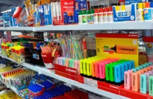 Procon fiscaliza listas abusivas de material escolar em Fortaleza e multa pode chegar a R$ 18,8 milhões