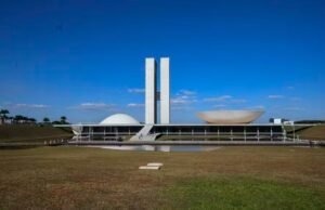 Emenda família: dinheiro público, ONGs de parentes e um silêncio perigoso