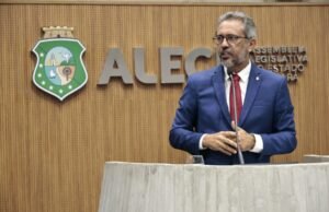 Elmano confirma concurso para professores da rede estadual em 2026