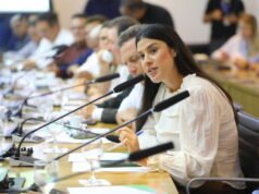 Manoela Pimenta anuncia pré-candidatura a deputada estadual