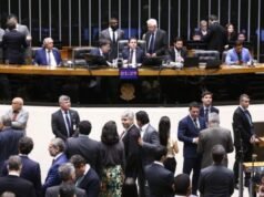 Câmara aprova projetos que criam universidades federais Indígena e do Esporte