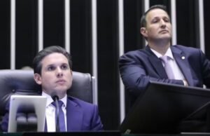 Texto do PL Antifacção volta para a Câmara e Motta mantém Derrite na relatoria do projeto; governistas criticam decisão