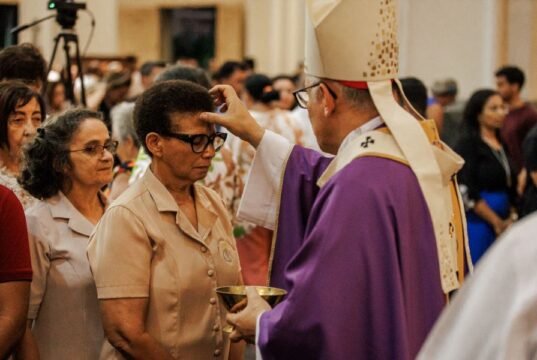 Igrejas de Fortaleza divulgam horários de missas na Quarta-Feira de Cinzas