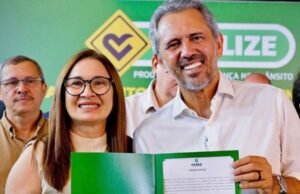 Selma Bezerra toma posse como prefeita de Aracoiaba após extinção de mandato de Edim Oliveira