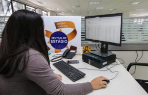 Comissão do Senado analisa projeto que pode reconhecer estágio como experiência profissional