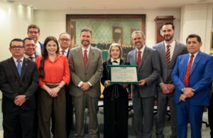 Ministra Cármen Lúcia recebe Título de Cidadania Cearense na Alece