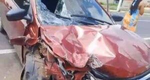 Colisão entre carro e bicicleta resulta na morte de casal e deixa criança ferida em Fortaleza