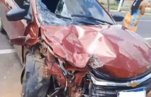 Colisão entre carro e bicicleta resulta na morte de casal e deixa criança ferida em Fortaleza