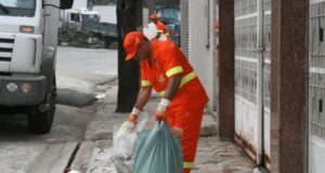 Câmara dos Deputados aprovada aumento no piso salarial dos garis para R$ 3 mil