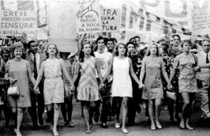 Oito de março: um viva à mulher