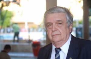 Ex-deputado e criador do Centec Ariosto Holanda morre aos 86 anos