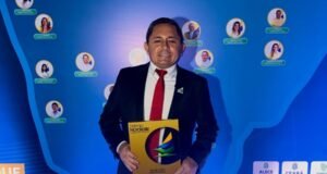 Prefeito de Banabuiú recebe premiação de destaque como um dos melhores prefeitos do Nordeste