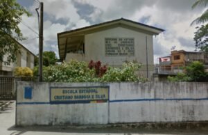 Adolescente esfaqueia três alunos dentro de escola em Pernambuco