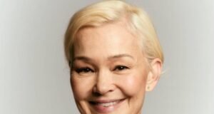 Júlia Lemmertz estreia espetáculo com leitura dramatizada de Cora Coralina, em Fortaleza