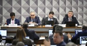 Após sete meses de embates, CPMI do INSS encerra sem relatório final