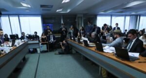 CPMI do INSS: como votaram os senadores do Ceará na rejeição do relatório