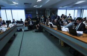 CPMI do INSS: como votaram os deputados do Ceará na rejeição do relatório