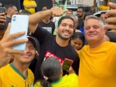 Manifestantes protestam contra Lula e ministros do STF em Fortaleza