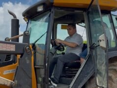 Prefeito Marcílio Coelho acompanha aração em Banabuiú e reforça apoio aos agricultores