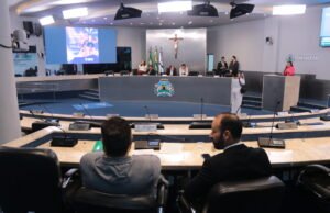 PL se torna maior bancada da Câmara de Fortaleza após ganhar dois novos vereadores e PDT perder um filiado