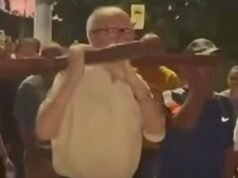 Lúcio Alcântara participa de tradicional caminhada penitencial na Sexta-Feira Santa em São Gonçalo do Amarante