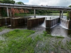 Açude Ubaldinho sangra no Cedro; Ceará tem 19 reservatórios com capacidade máxima