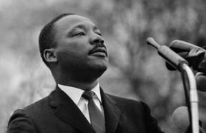 O que me preocupa não é o grito dos maus; é o silêncio dos bons