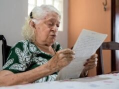 Aos 90 anos, cearense ficou conhecida por escrever cartas que aproximam pessoas e até unem casais
