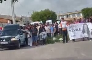 Multidão acompanha sepultamento de jovem de 17 anos assassinada em Irapuan Pinheiro