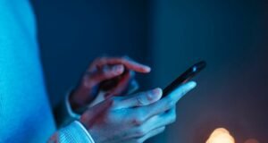 TJ do Ceará permite bloqueio de celulares por inadimplência na compra do aparelho