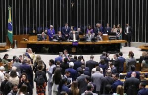 Congresso revoga veto à dosimetria e amplia pressão sobre o governo