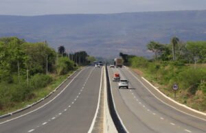 Quixeramobim, Aracoiaba e mais duas cidades terão rodovias duplicadas