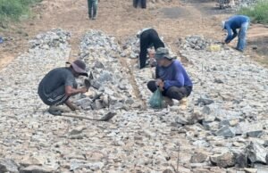 Prefeitura de Madalena inicia pavimentação em pedra tosca em três bairros