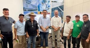 Acrísio Sena debate com Rennys Frota projeto sustentável para transformar casca de coco em oportunidade econômica