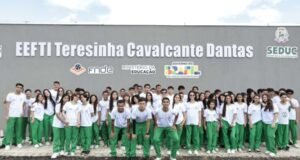 Governo do Ceará inaugura, em parceria com a União, nova escola em Boa Viagem e anuncia mais de R$ 25 milhões em investimentos no município